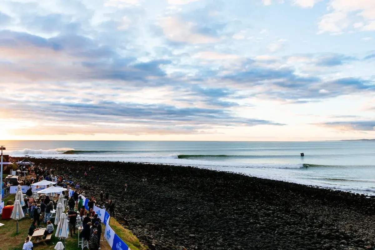 Corona Cero New Zealand Pro 2026 : Marco Mignot seul rescapé tricolore à Manu Bay