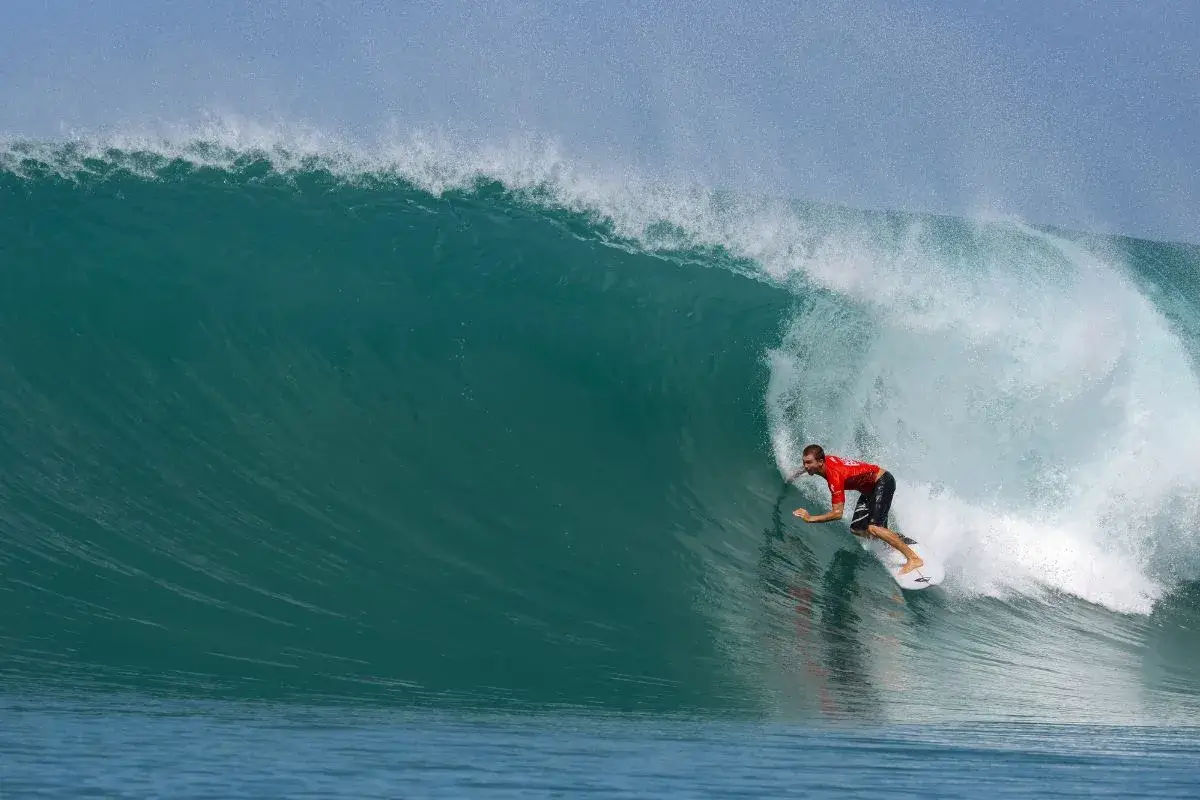 Nias et Krui Pro 2026 : Le surf professionnel victime de la politique locale
