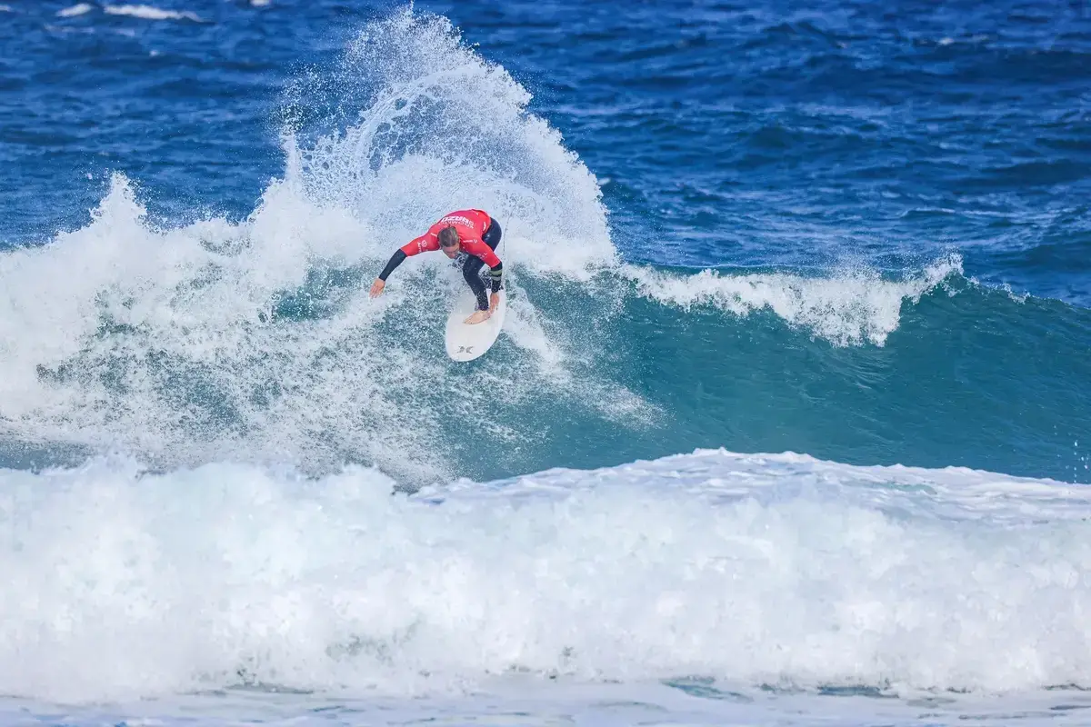 Surf QS 2000 : Doublé espagnol au Edommo Surf Pro Razo avec Dominguez et Ochoa
